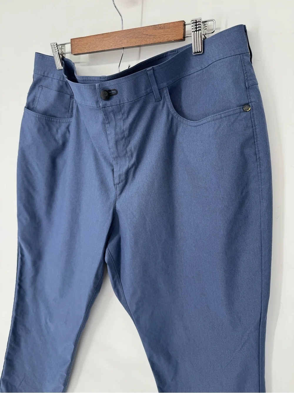 Public Rec Men's Dress Pants in Slate Blue Size 40 Waist + 28 Length Preppy Golf